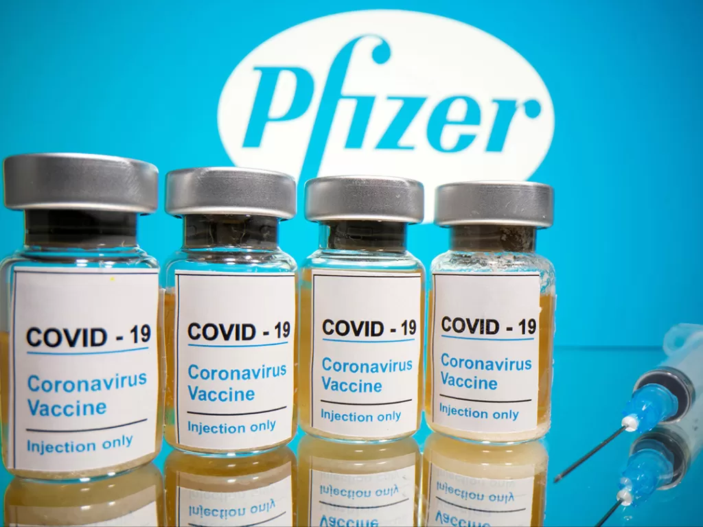 Vaksin COVID-19 dari Pfizer. (Photo/Reuters/Dado Ruvic)