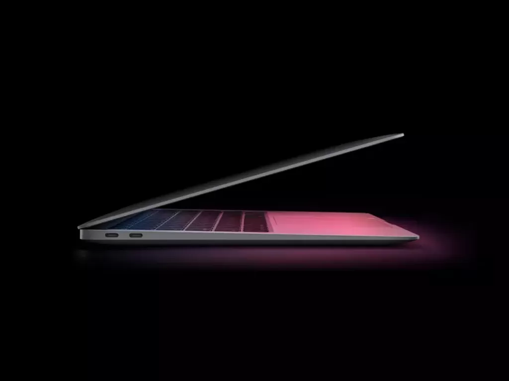 Tampilan samping laptop MacBook Air terbaru dengan chipset Apple M1 (photo/Apple)