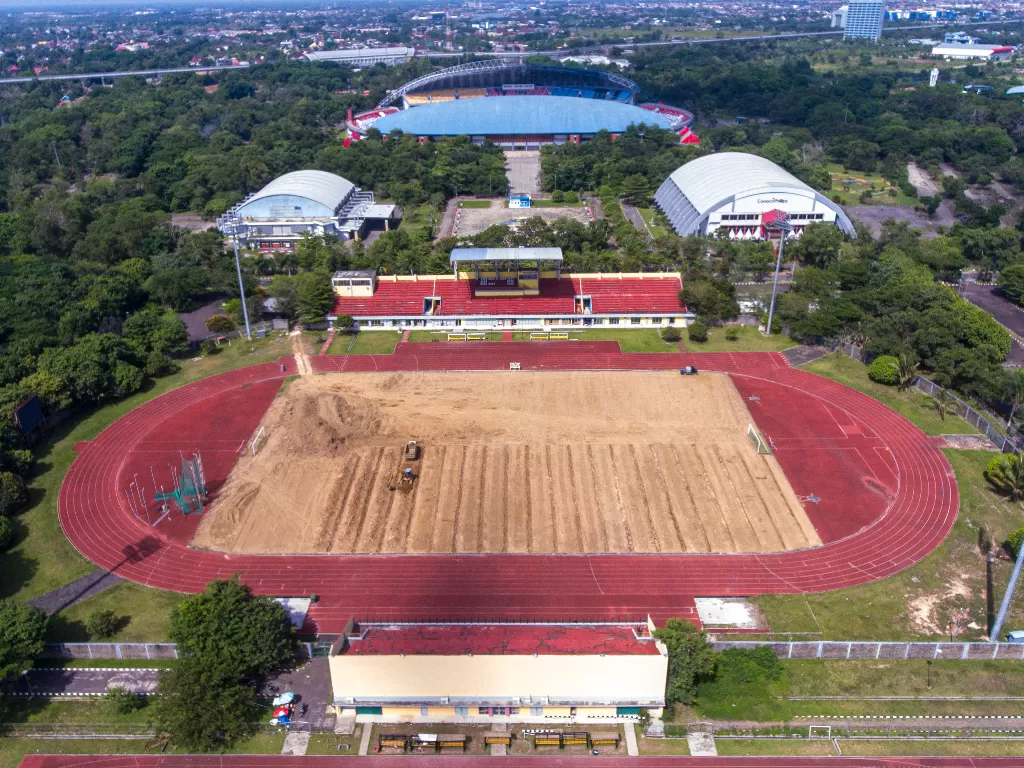Foto aerial renovasi arena atletik Jakabaring Sport City (ANTARA FOTO/Nova Wahyudi)