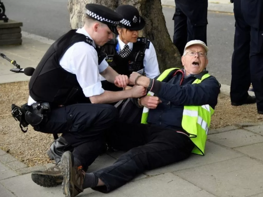 Pria Inggris ditangkap polisi. (Antara)