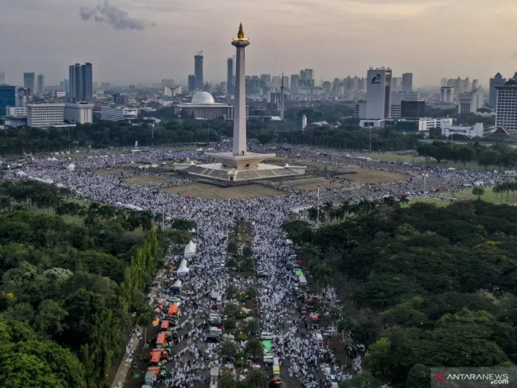 Suasana aksi reuni 212 di kawasan Monas, Jakarta, Senin (2/12/2019). (photo/ ANTARA FOTO/Aruna)
