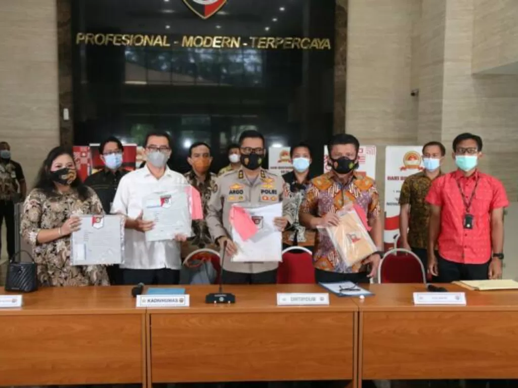 Konferensi pers penambahan tersangka Kejagung di Mabes Polri, Jakarta. (dok Divisi Humas Mabes Polri)