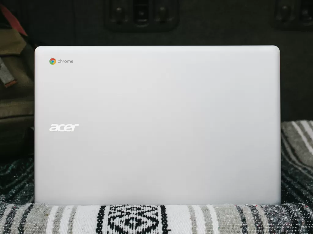 Tampilan laptop Chromebook buatan Acer (photo/Unsplash/Andrew Neel)