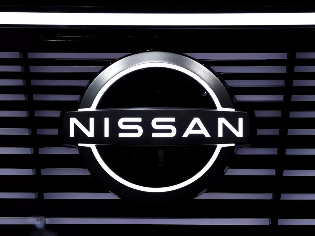 Logo perusahaan otomotif Nissan di Tokyo Motor Show di Jepang (photo/REUTERS/Edgar Su)