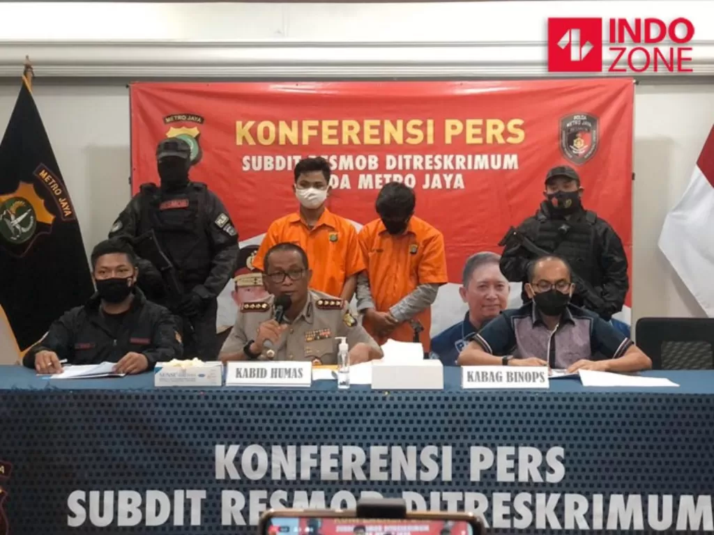 Konferensi pers kasus  pencurian uang nasabah bank di Polda Metro Jaya, Jakarta. (INDOZONE/Samsudhuha Wildansyah)