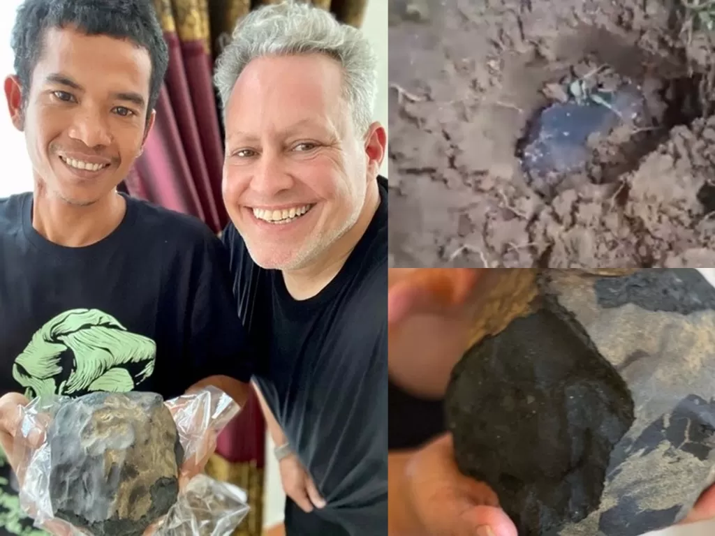 Josua dan Jared Collin saat memperlihatkan batu meteor (East News Press Agency via The Sun)