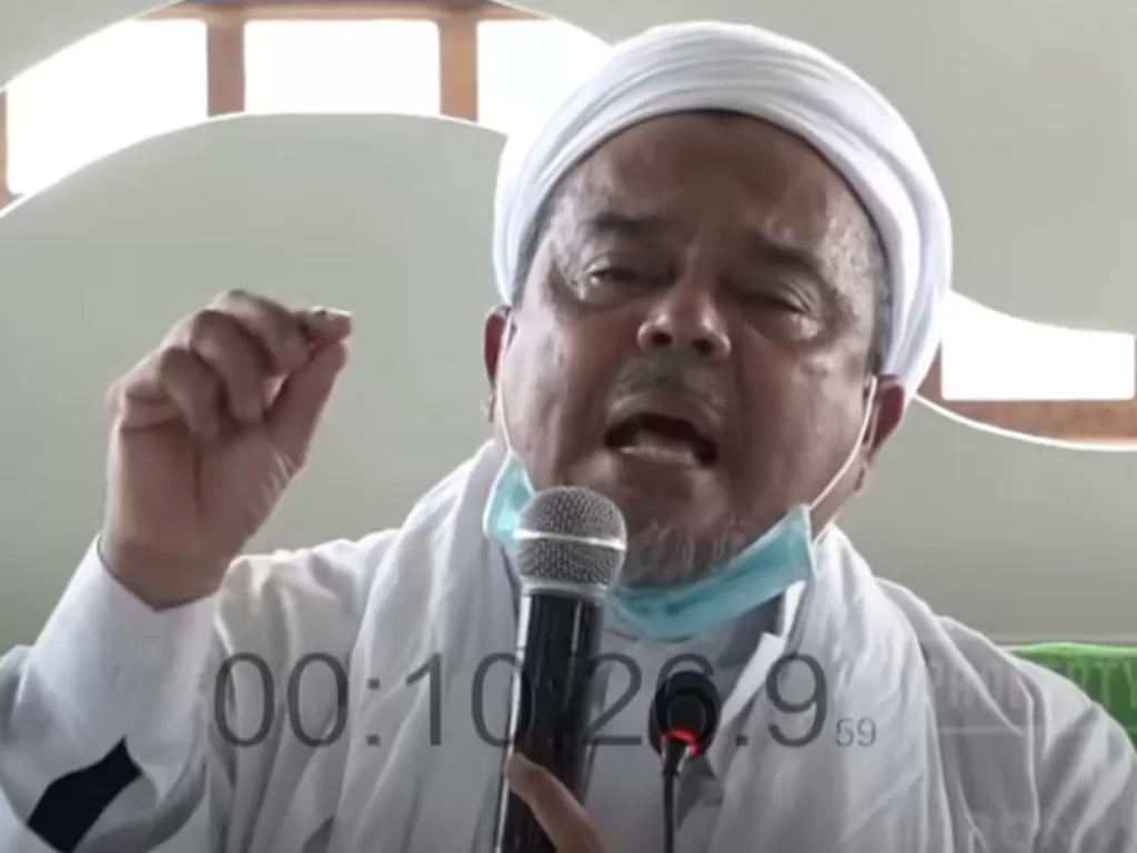 Habib Rizieq Shihab (HRS) saat menyampaikan ceramah di Megamendung Bogor. (Youtube/FrontTV)