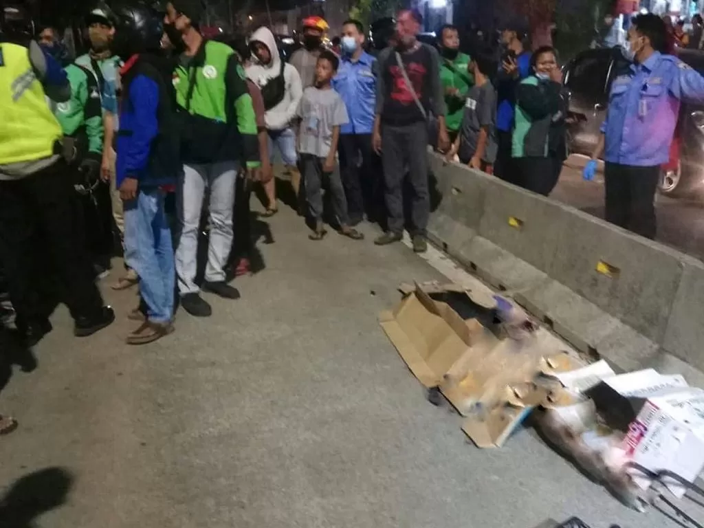 Pejalan kaki tewas ditabrak BMW di Jakarta Barat. (Instagram/@tmcpoldametro)