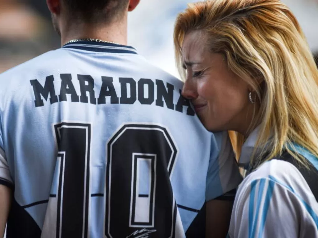 Penggemar Diego Maradona. (REUTERS/Martin Villar)