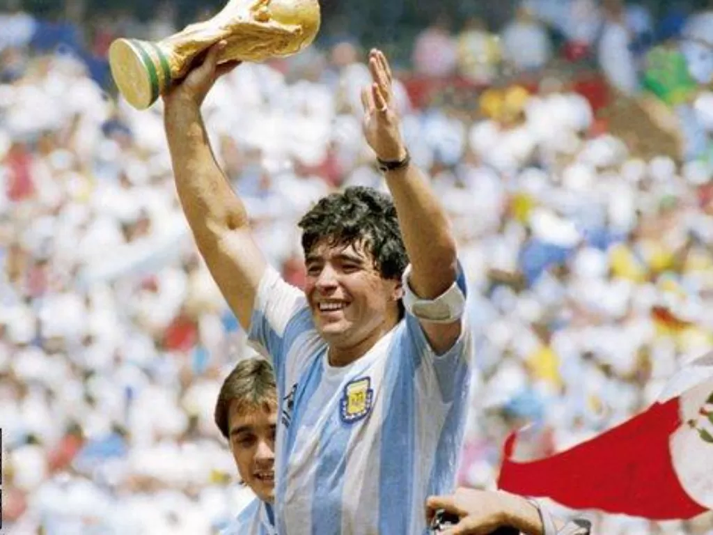 Legenda sepakbola dunia, Diego Maradona telah wafat. (BBC)