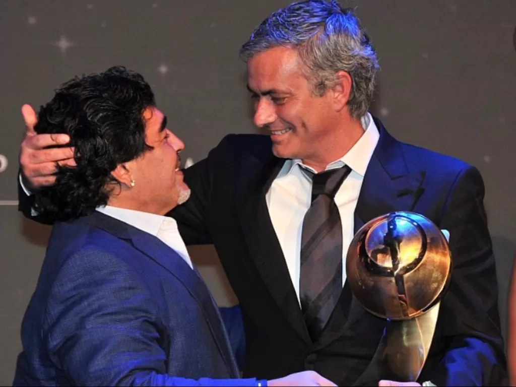 Mendiang Diego Maradona dan Jose Mourinho. (photo/Instagram/@josemourinho)