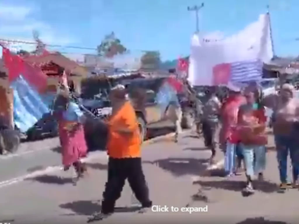 Cuplikan video rakyat Papua rayakan kemerdekaan turun ke jalan. (Facebook/Media Rakyat)