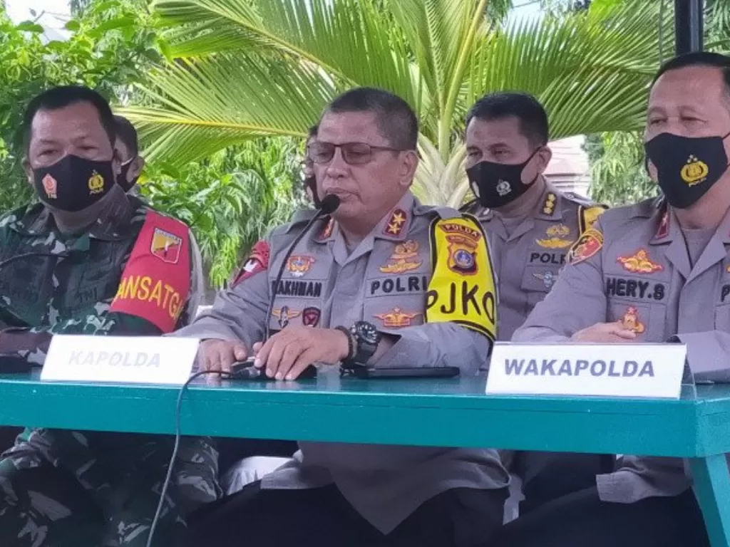 Kepala Kepolisian Daerah Sulawesi Tengah, Inspektur Jenderal Polisi Abdul Rakhman Baso (tengah). (Antara).