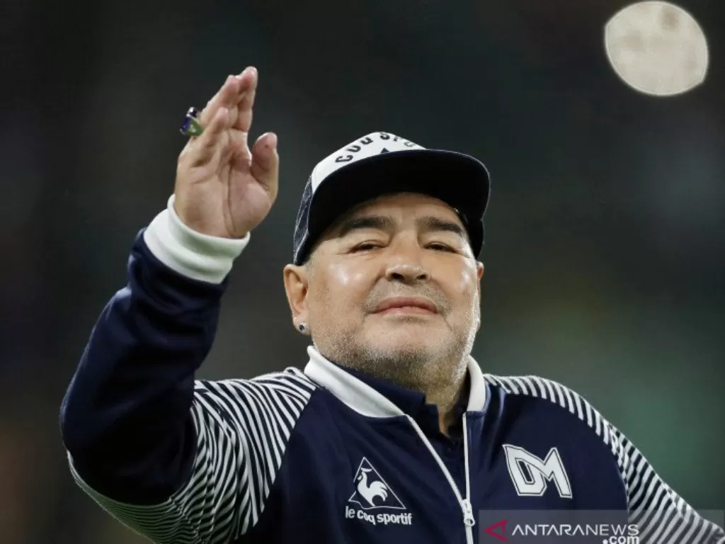 Legenda sepak bola Argenina Diego Maradona yang baru saja meninggal diduga pembuhunan tak disengaja oleh dokter pribadi (REUTERS/AGUSTIN MARCARIAN)