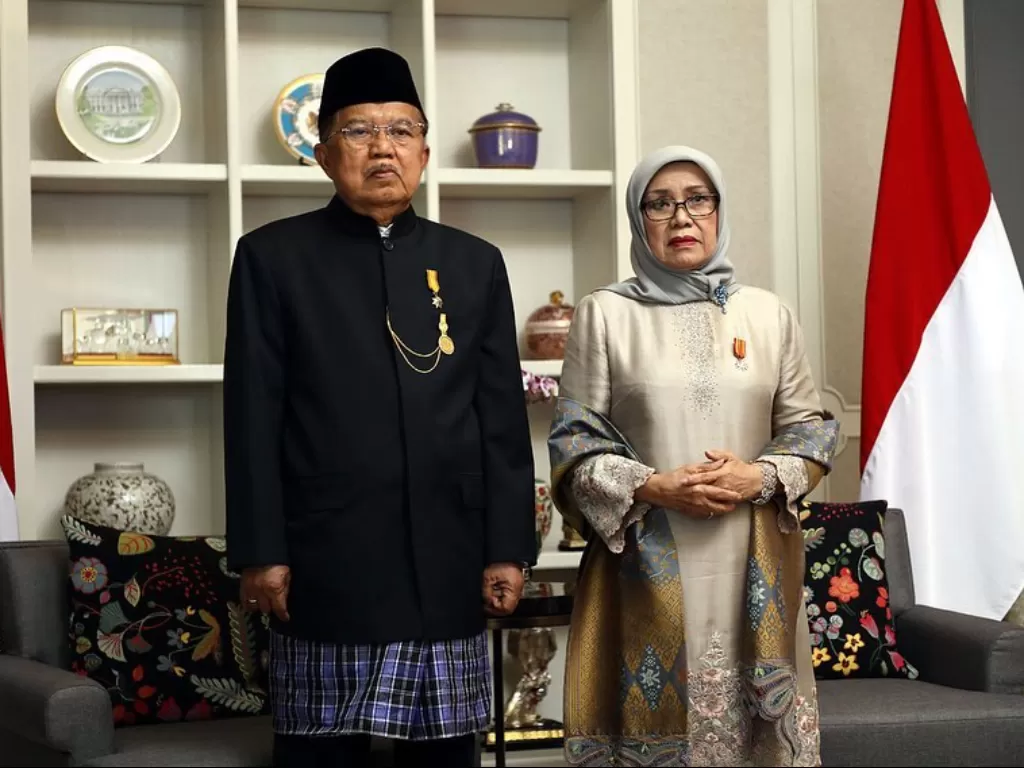 Jusuf Kalla dan Istri. (Photo/Instagram/@jusufkalla)