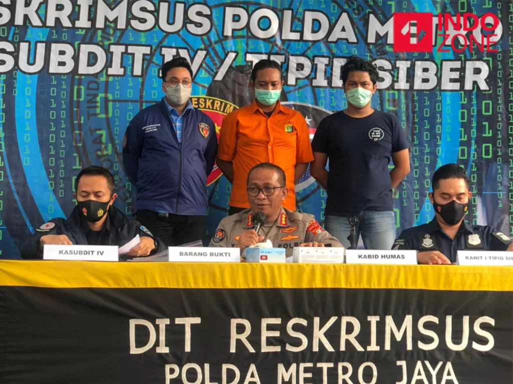 Konferensi pers kasus azan 'hayya alal jihad' di Polda Metro Jaya, Jakarta. (INDOZONE/Samsudhuha Wildansyah)