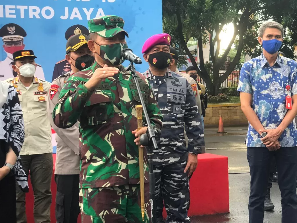 Pangdam Jaya Mayjen TNI Dudung Abdurachman saat launching Tim Pemburu Covid-19 di Polda Metro Jaya, Jakarta, Jumat (4/12/2020). (INDOZONE/Samsudhuha Wildansyah)