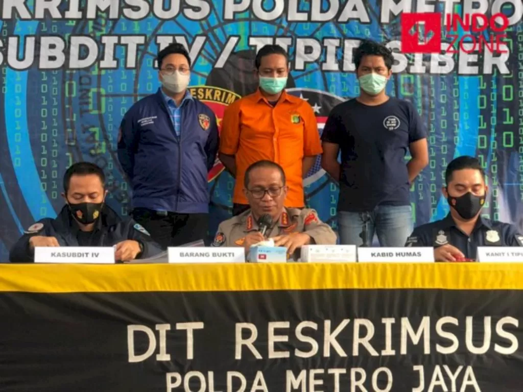 Konferensi pers kasus azan 'hayya alal jihad' di Polda Metro Jaya, Jakarta. (INDOZONE/Samsudhuha Wildansyah)