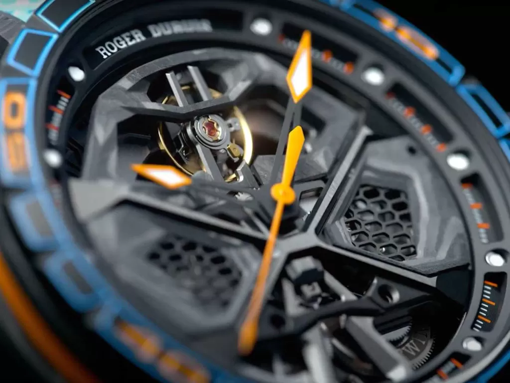Jam tangan Roger Dubuis edisi spesial Excalibur Spider Huracan STO (photo/Roger Dubuis)