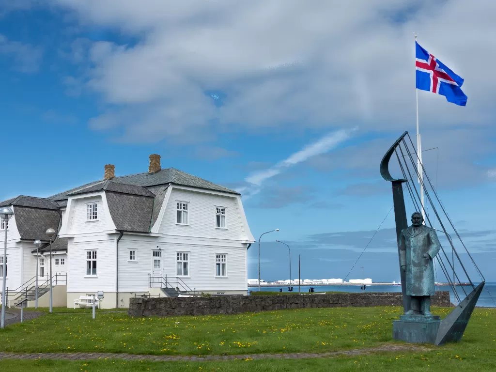Hofdi House, Borgartún, Reykjavík, Islandia. (Unsplash/@einarr05)