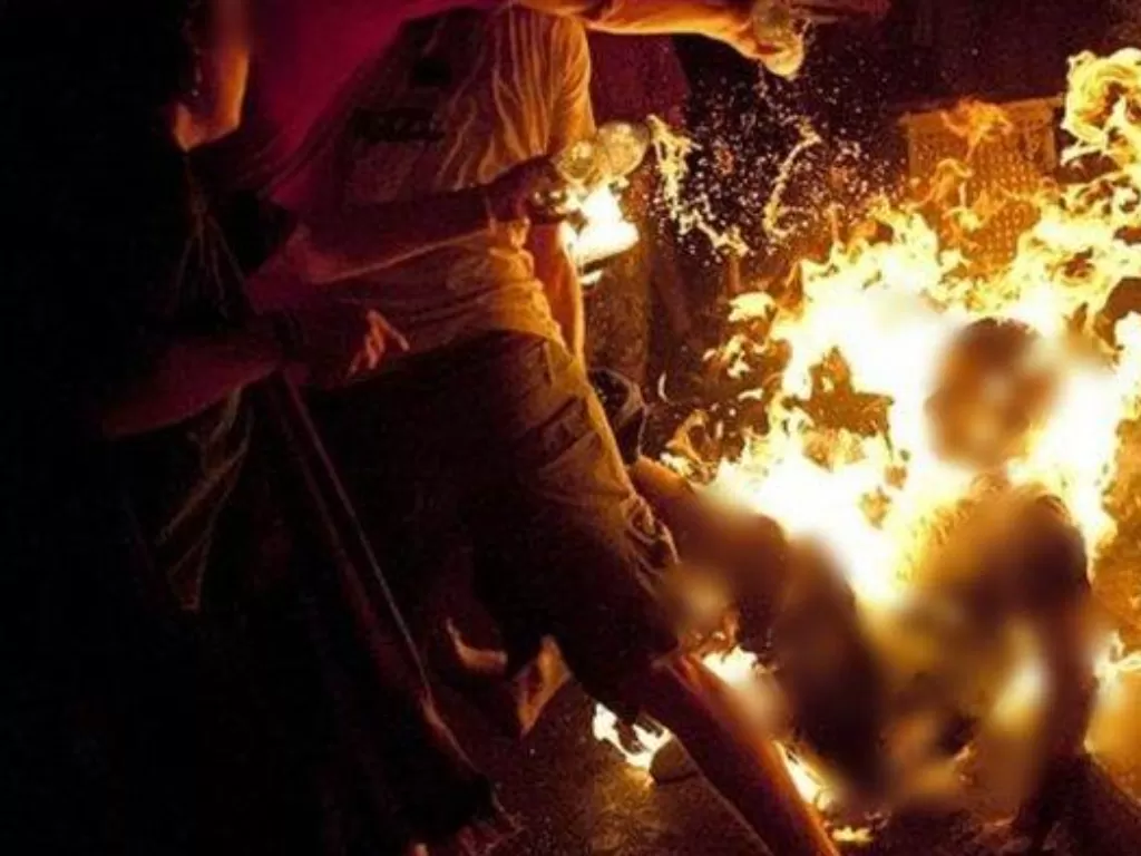 Ilustrasi bakar orang. (Reuters)