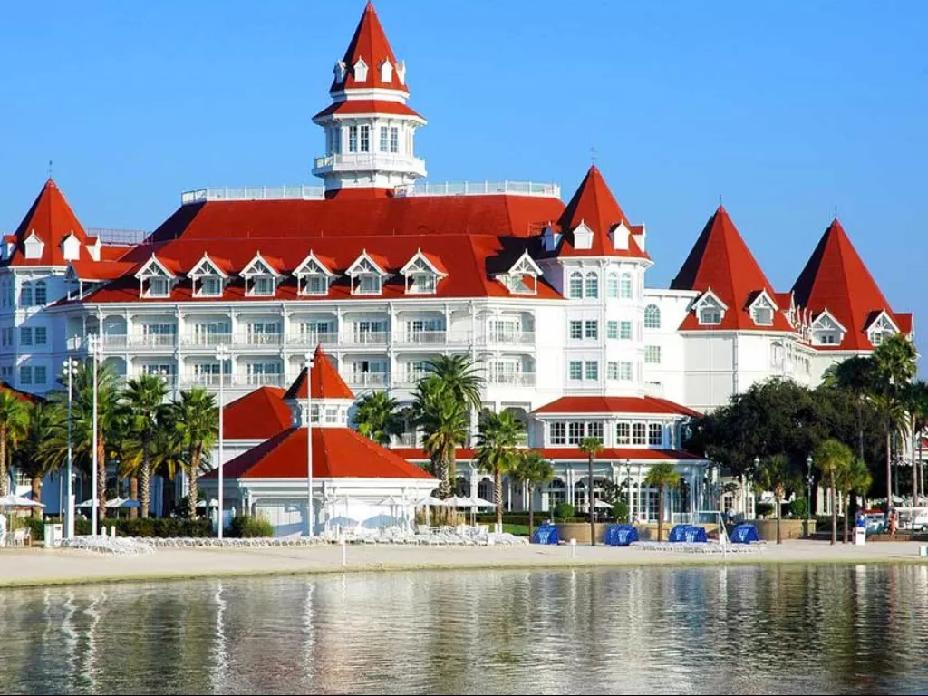 Disney World hotel and resort. (positivelyosceola.com)