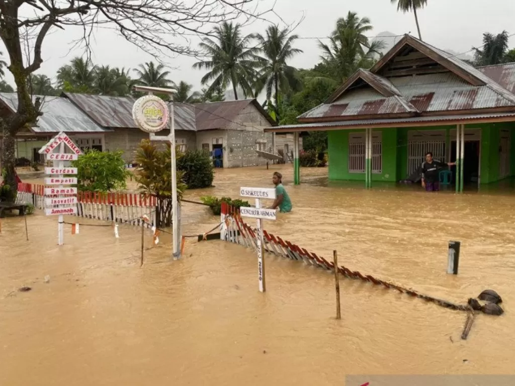 Banjir rendam tiga desa di Kecamatan Biau, Kabupaten Gorontalo Utara, Provinsi Gorontalo. ANTARA/HO-DPRD Kabupaten Gorontalo Utara