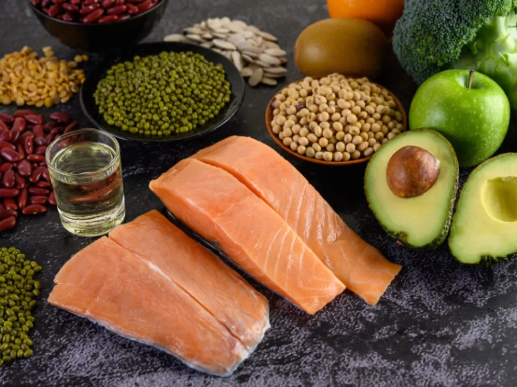 Makanan berprotein yang baik untuk mengurangi lemak perut (freepik)