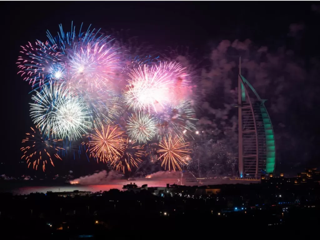 Pesta kembang api di DUbai, Uni Emirat Arab. (Unsplash/Moi).