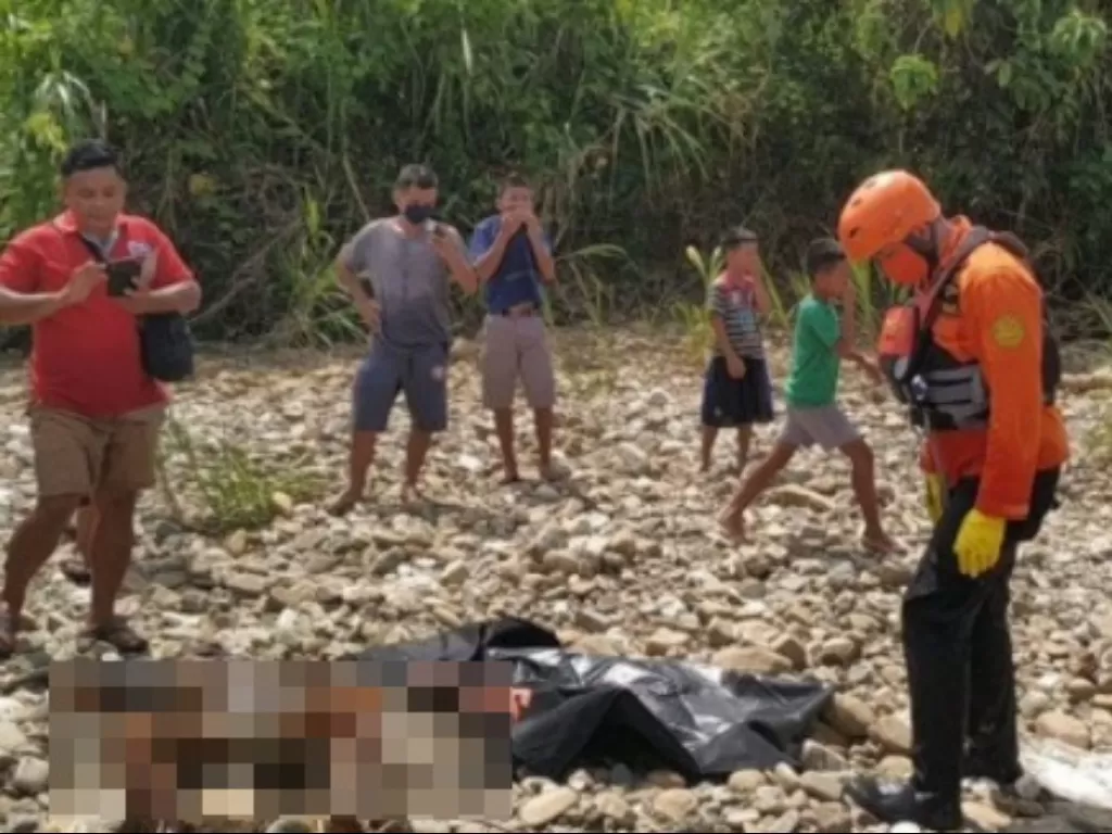 Tim SAR temukan warga yang tewas terseret arus sungai di Nias Selatan (ANTARA)