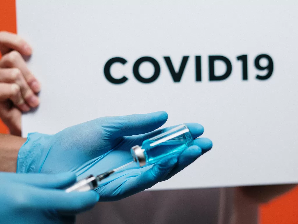 Ilustrasi vaksin Covid-19 (Pexels/ cottonbro)