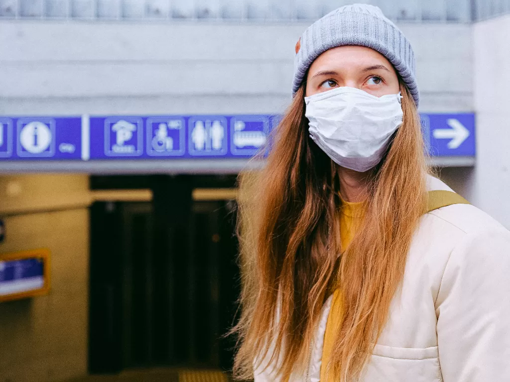 Ilustrasi traveling saat pandemi (Pexels/Anna Shvets)