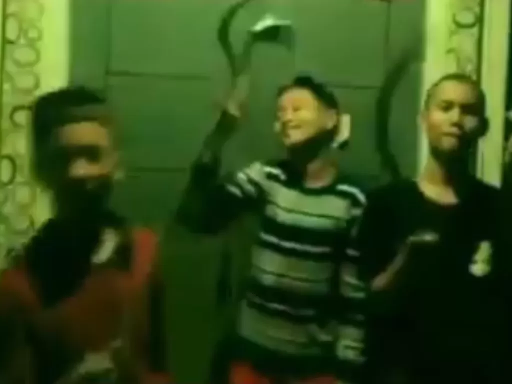 Tiga remaja buat video pamer celurit sambil berjoget ditangkap polisi sebelum tawuran (ist)