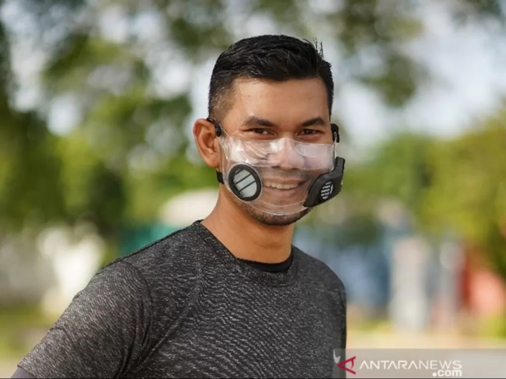 Masker dengan kipas mini (Antaranews)