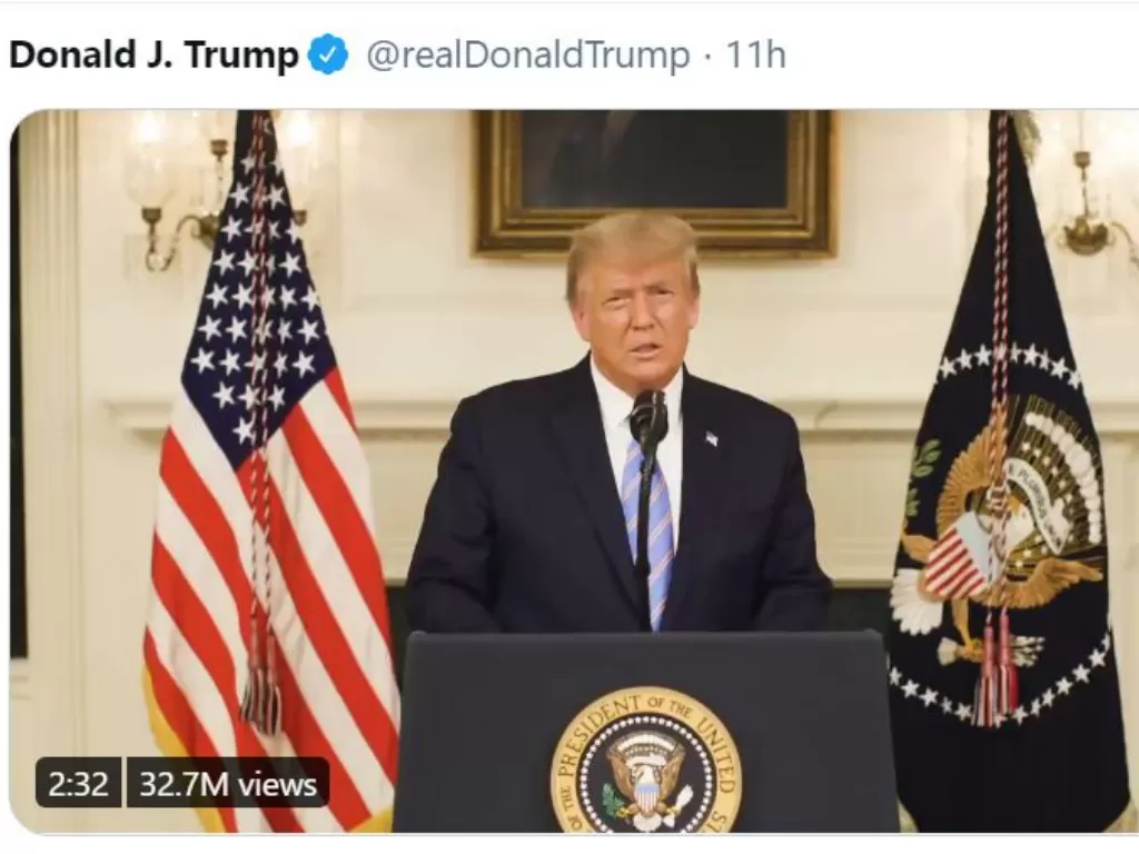 Tangkapan Layar unggahan video Donald Trump di Twitter miliknya setelah kembali aktif. (Twitter/@realDonaldTrump)