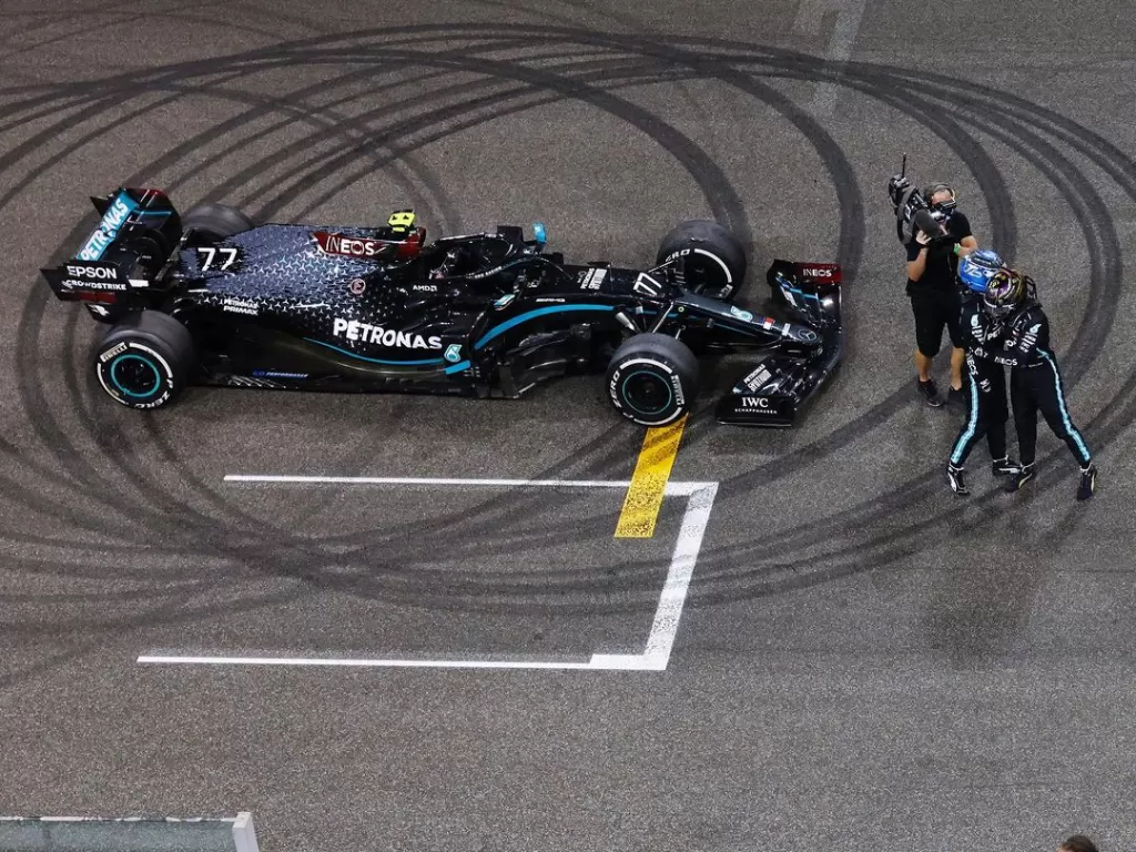 Tampilan kru dan mobil balap Mercedes di F1. (photo/Instagram/@mercedesamgf1)