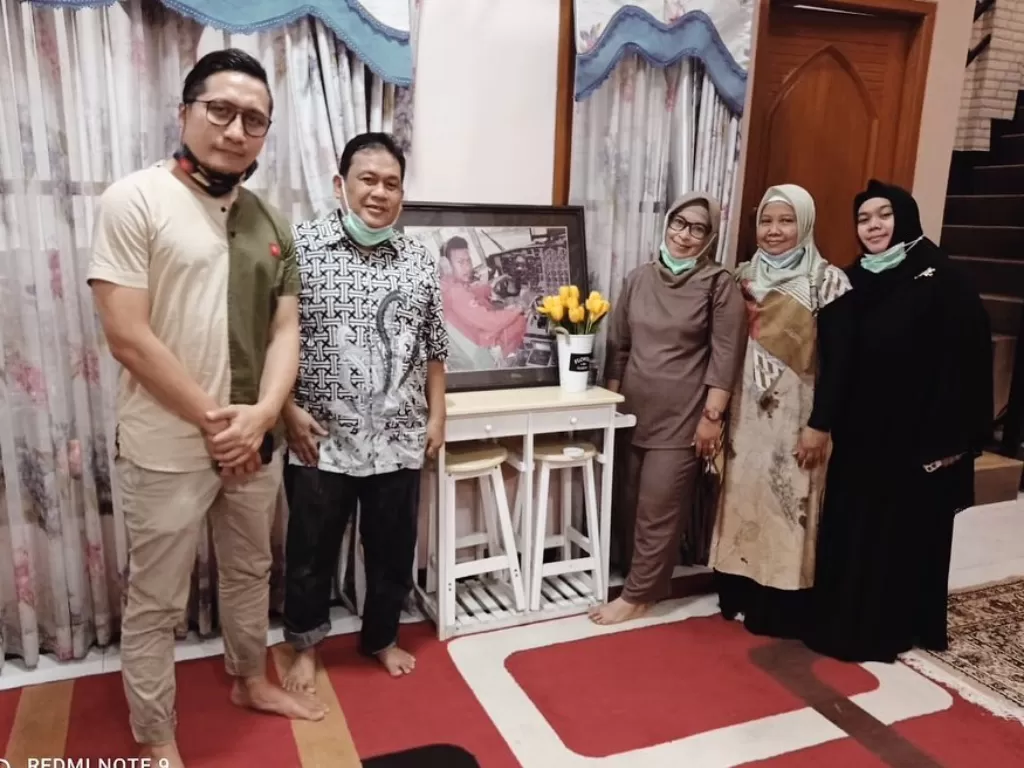 Arie Untung silturahmi ke kediaman Kapten Afwan. (Instagram/@ariekuntung)