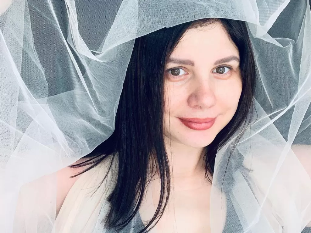 Marina Balmasheva yang menikahi anak tirinya (Instagram/@marina_balmasheva)