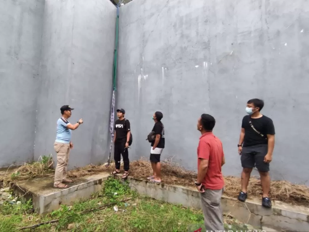  Tembok dinding Lapas Tanjung Pandan yang diduga akses kaburnya dua napi (Antara/kasmono) 