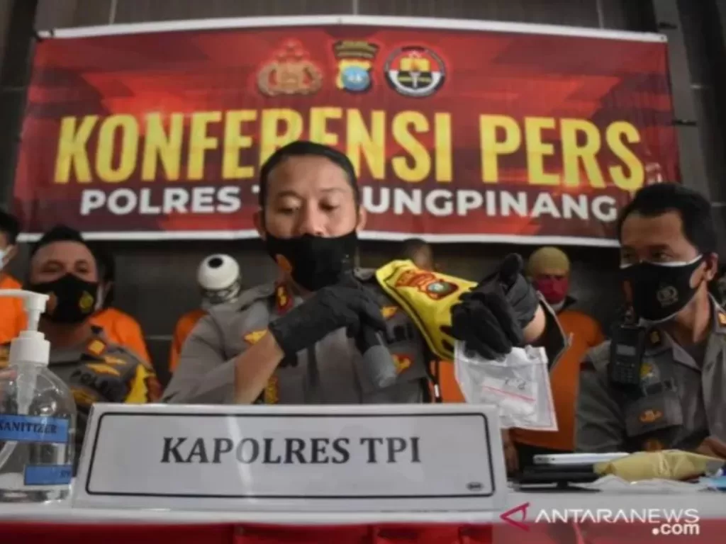 Kapolres Tanjungpinang AKBP Fernando saat menggelar konferensi pers, Selasa (19/1/2021).