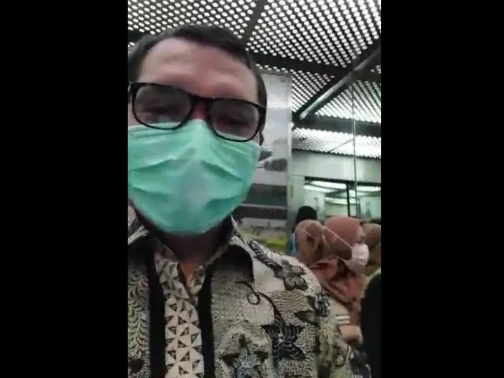 Anggota DPR RI Fraksi PPP Achmad Baidowi terjebak lift di DPR, Jakarta, Selasa (19/1/2021). (Foto: Istimewa)