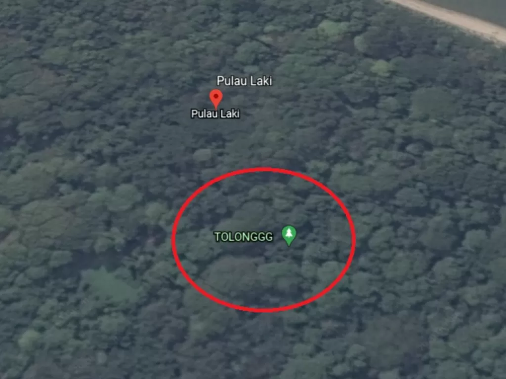 Penampakan sinyal SOS Minta Tolong di Pulau Laki tak jauh dari tempat jatuhnya pesawat Sriwijaya Air. (Google Earth).