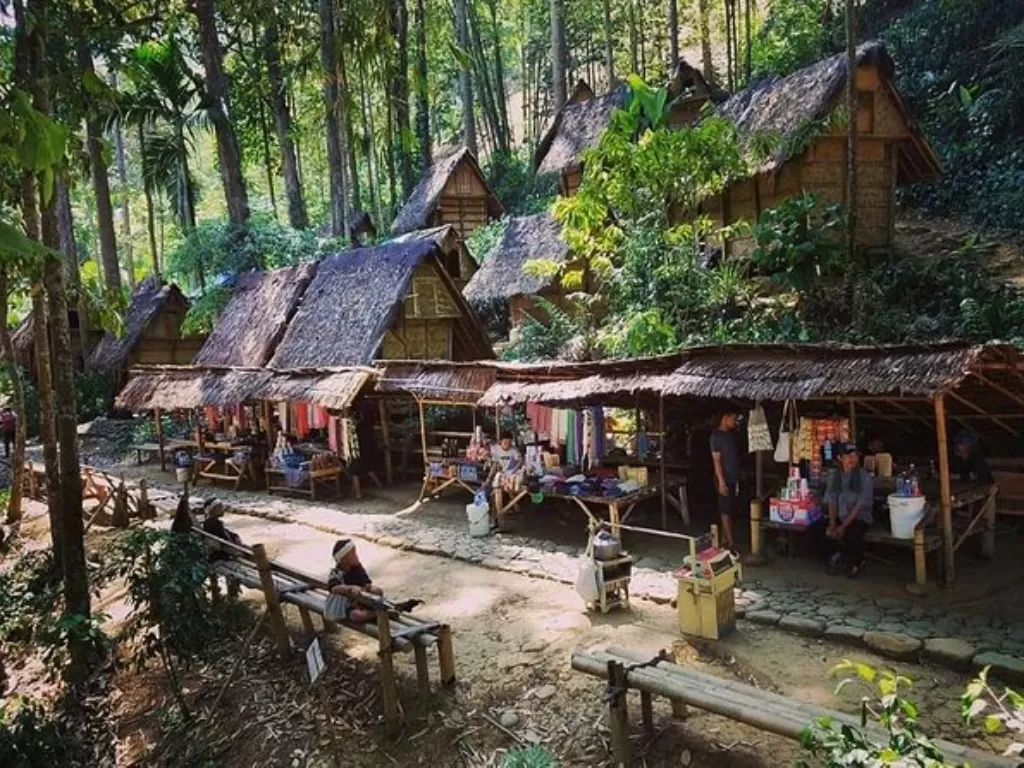 Potret pemukiman suku Baduy di Kabupaten Lebak Banten. (tripadvisor.com)