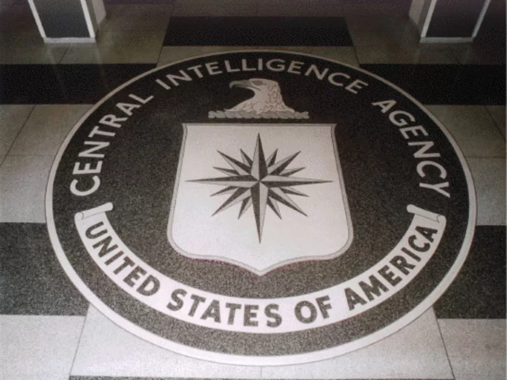Logo CIA di kantornya. (Wikipedia).