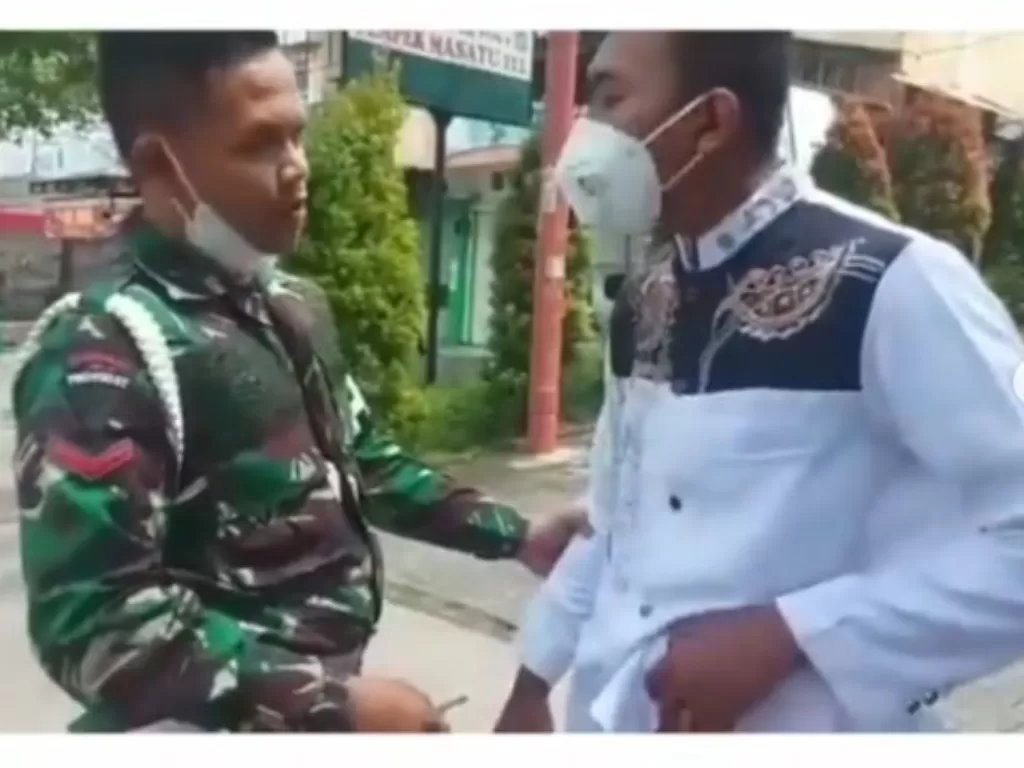 Tentara gadunga dibekuk tni saat hendak jumpai salah satu korban wanitanya (Instagram/ jayalah.negriku)
