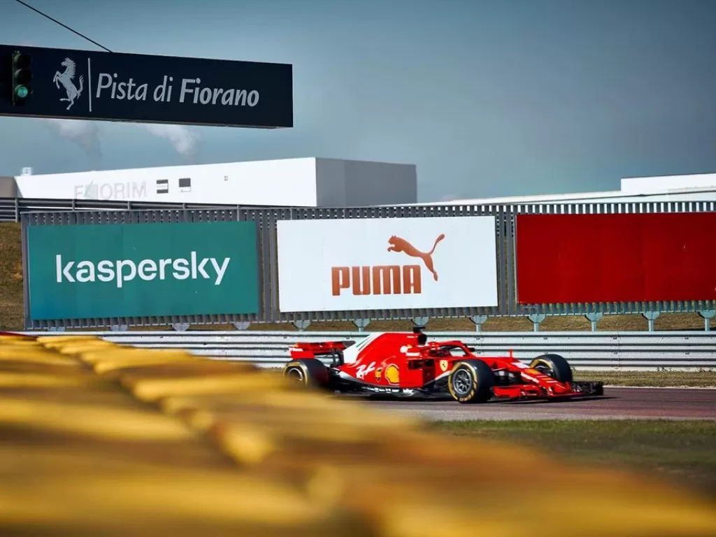 Tampilan mobil balap Ferrari ketika uji tes privat. (photo/Instagram/@scuderiaferrari)