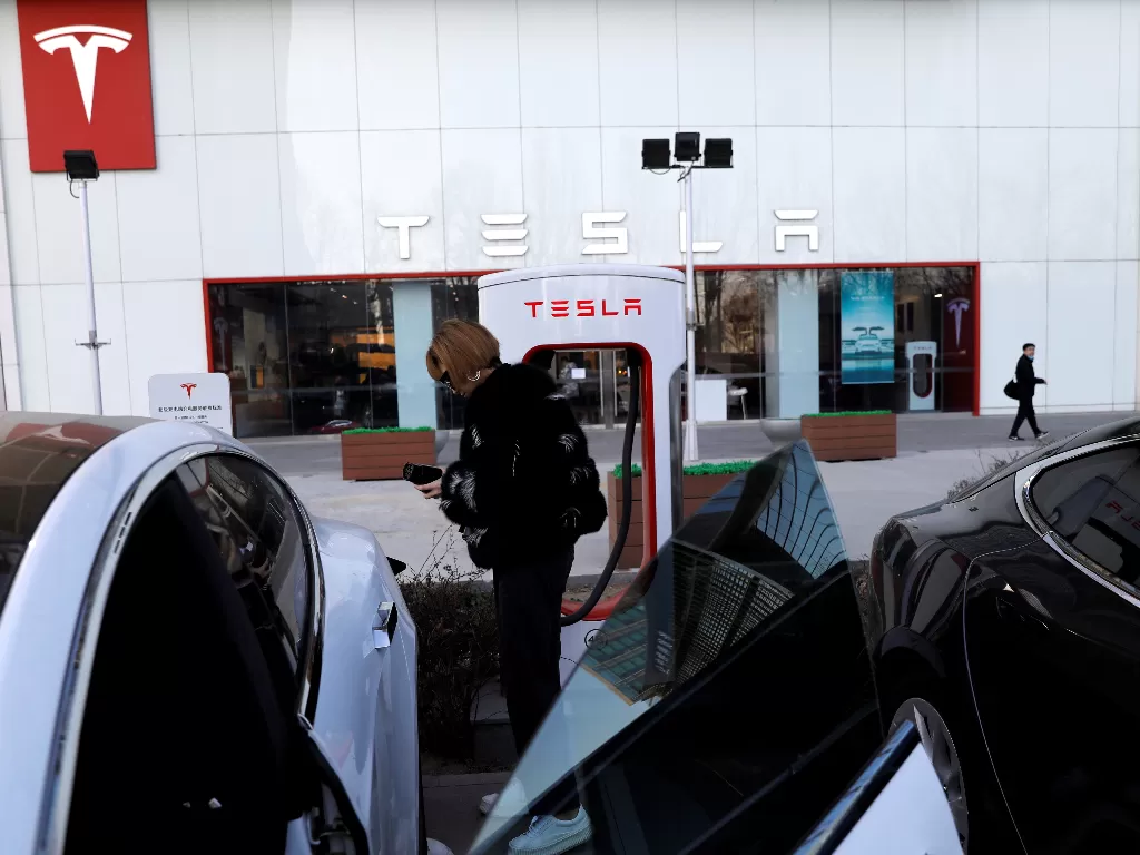 Ilustrasi pabrikan Tesla di Tiongkok. (photo/Ilustrasi/REUTERS/Tingshu Wang)