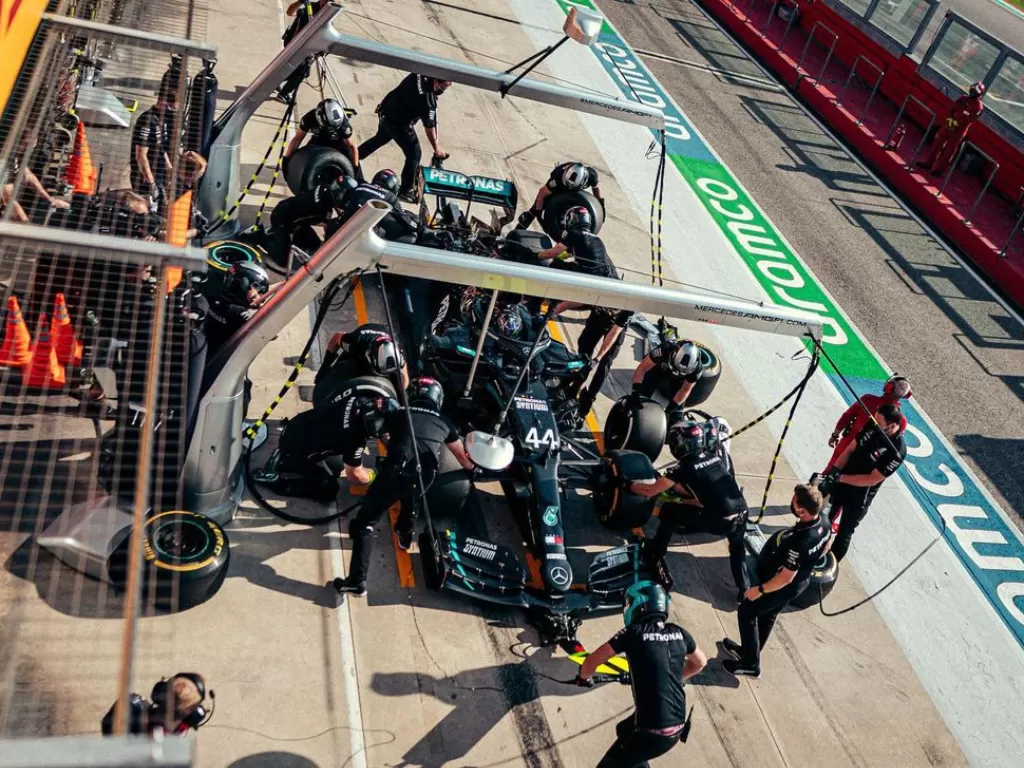 Mobil balap Lewis Hamilton di Mercedes. (photo/Instagram/@lewishamilton)
