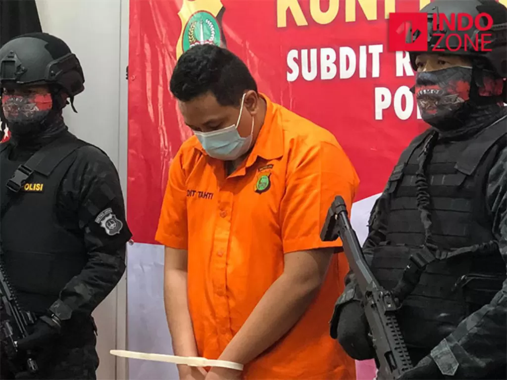 Konferensi pers penipuan ngaku anggota Polri di Polda Metro Jaya. (INDOZONE/Samsudhuha Wildansyah)