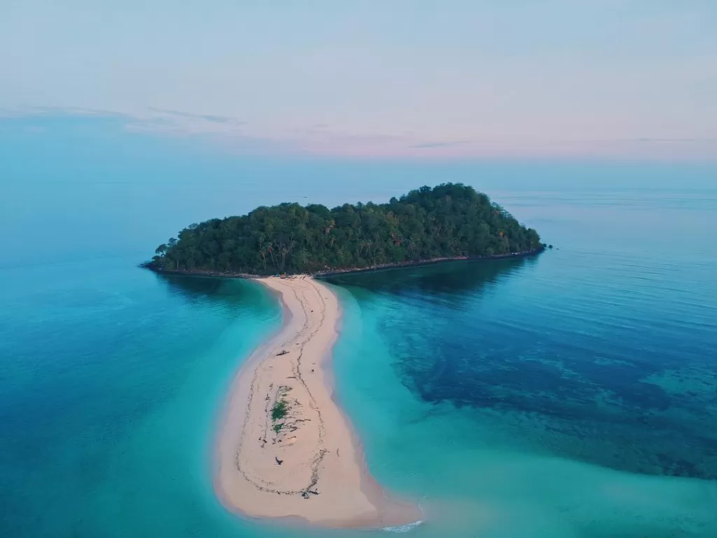 Pulau Bogisa, Gorontalo Utara. (photo/Instagram/@explore_gorontalo/ichal23_)